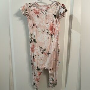 Posh Peanut - Short Sleeve Romper 9-12M